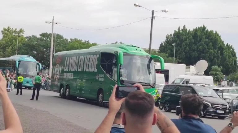 denilson-en-estado-puro-asi-fue-la-bicicleta-del-brasileno-que-arranco-los-oles-del-villamarin