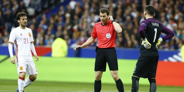 zwayer-el-arbitro-que-denuncio-a-bellingham-por-acusarle-de-amanar-encuentros