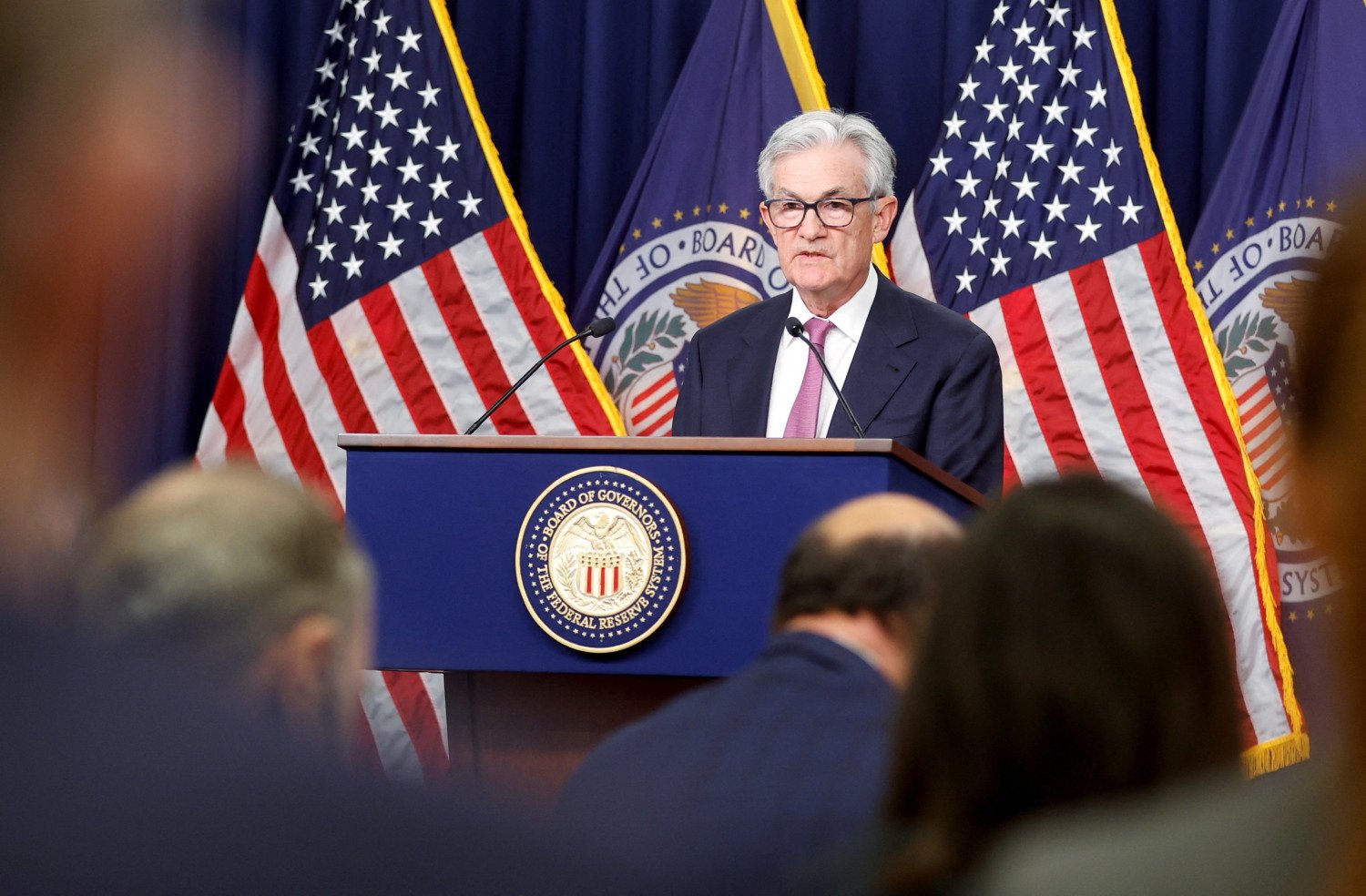 le-president-de-la-reserve-federale-americaine-jerome-powell-tient-une-conference-de-presse-apres-l-annonce-par-la-fed-d-une-hausse-d-un-quart-de-point-des-taux-d-interet-a-washington_rsz