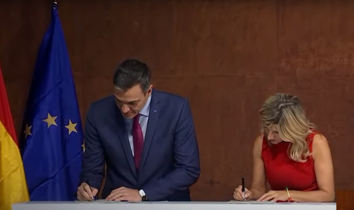 pedro_sanchez_yolanda_diaz_pacto_2023