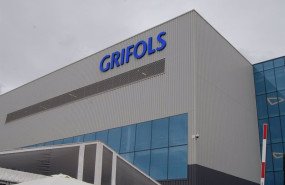 ep_archivo_-_fabrica_de_grifols_a_parets_del_valls_barcelona_285x185