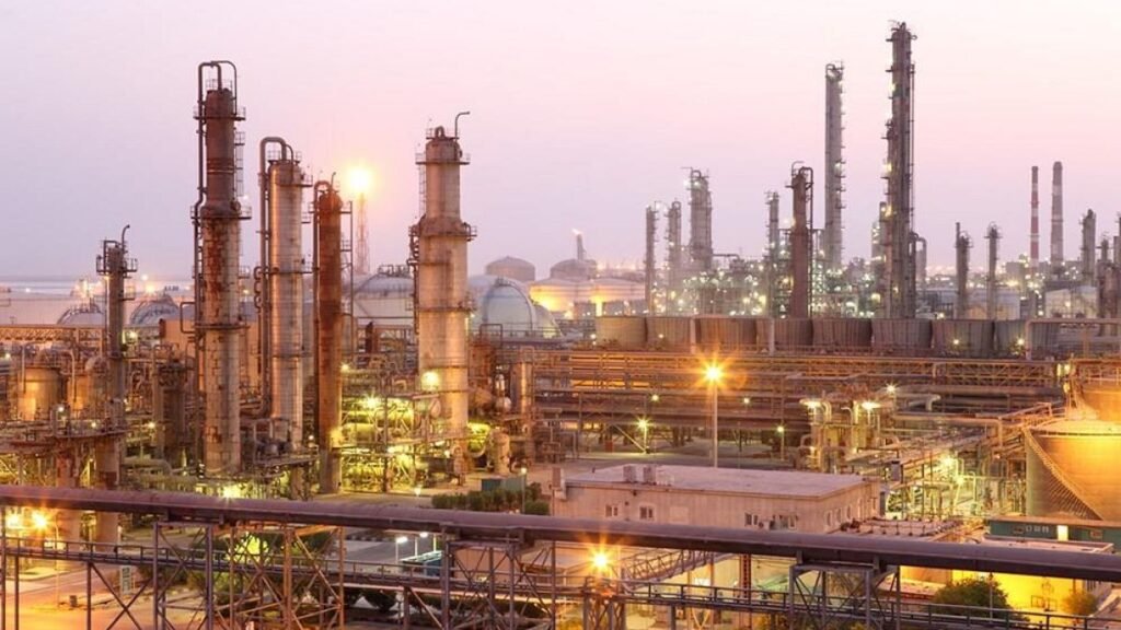 las-instalaciones-de-petroleo-y-gas-de-iran-quedan-desprotegidas-tras-el-ultimo-ataque-israeli