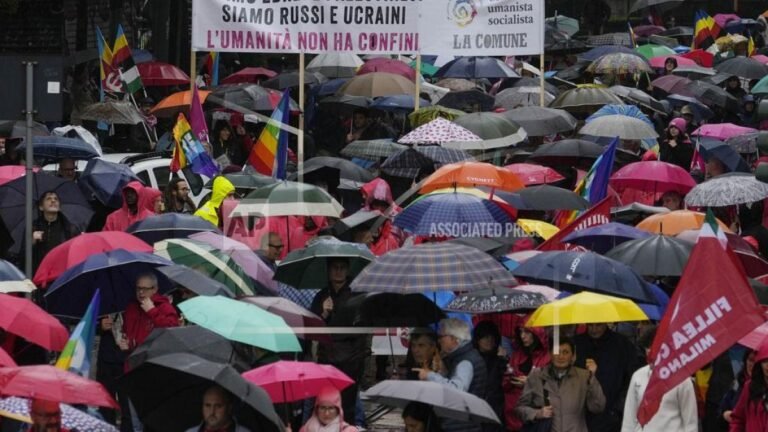 multitudinarias-manifestaciones-por-la-paz-en-gaza-y-ucrania-por-toda-italia