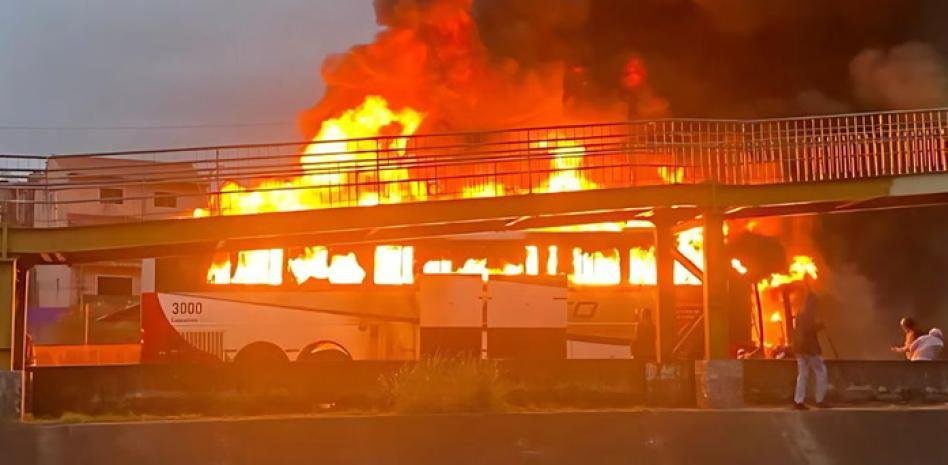 un-muerto-y-12-heridos-tras-una-emboscada-de-los-hinchas-del-palmeiras-a-los-del-cruzeiro