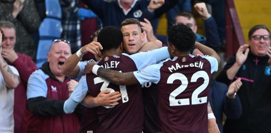 un-tanto-de-evanilson-en-la-ultima-jugada-priva-al-villa-de-emery-de-la-victoria