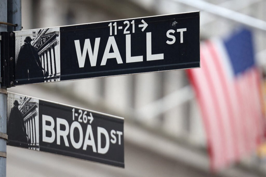 wall-street_20241227113707_rsz