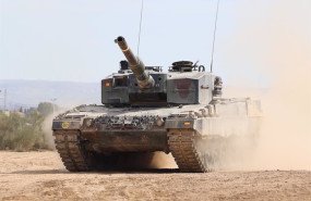 ep_archivo_-_vista_de_uno_de_los_carros_de_combate_leopard_2a4_durante_la_presentacion_de_la_285x185