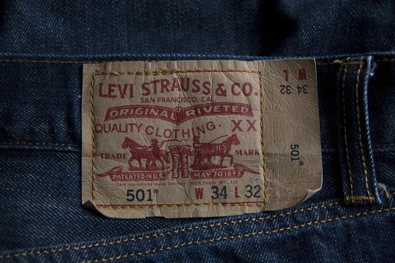 levi-strauss-se-gira-tras-mantener-sus-guias-pese-a-la-guerra-arancelaria