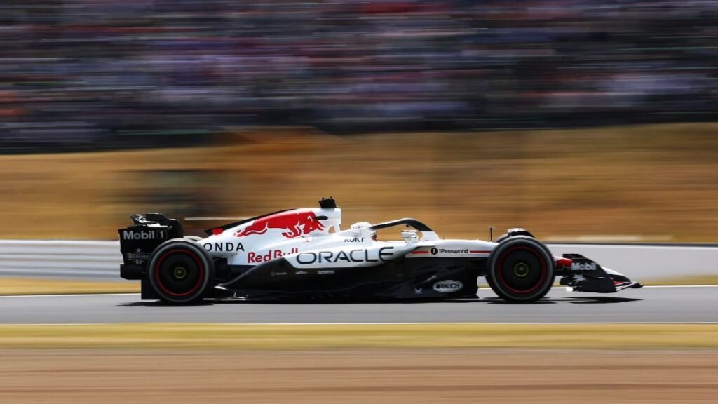 los-expertos-de-la-f1-alucinan-con-la-exhibicion-de-verstappen-en-japon-alonso-entra-en-el-top-10