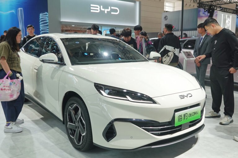 byd-se-desploma-un-8-tras-anunciar-recortes-de-precios-en-sus-vehiculos-electricos