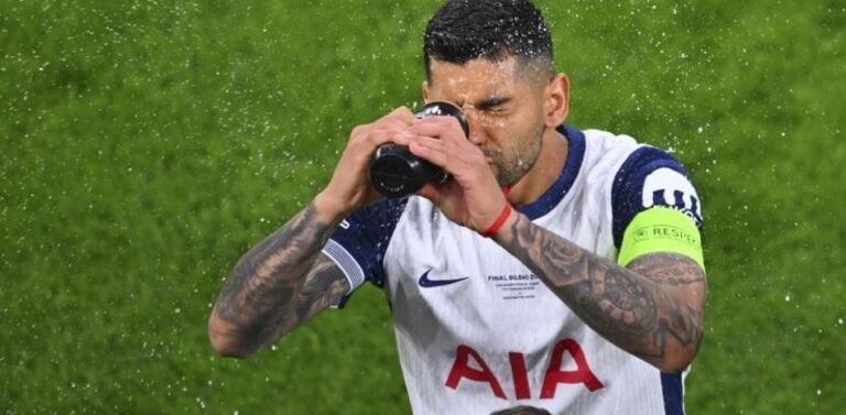 postecoglou-deja-clara-su-opinion-sobre-cuti-romero